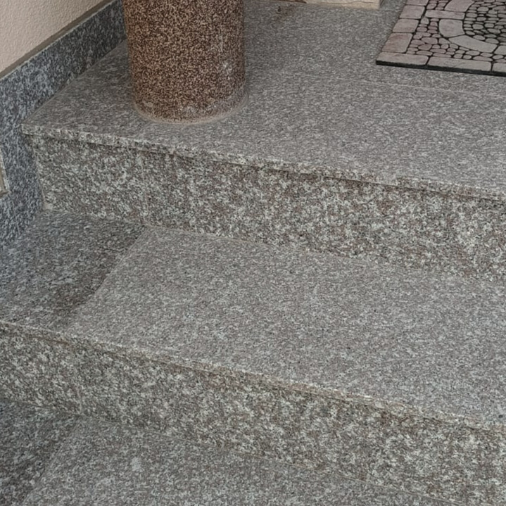Stopnica Granitowa Brąz 150x33x2cm Płomieniowana – Schody Granitowe